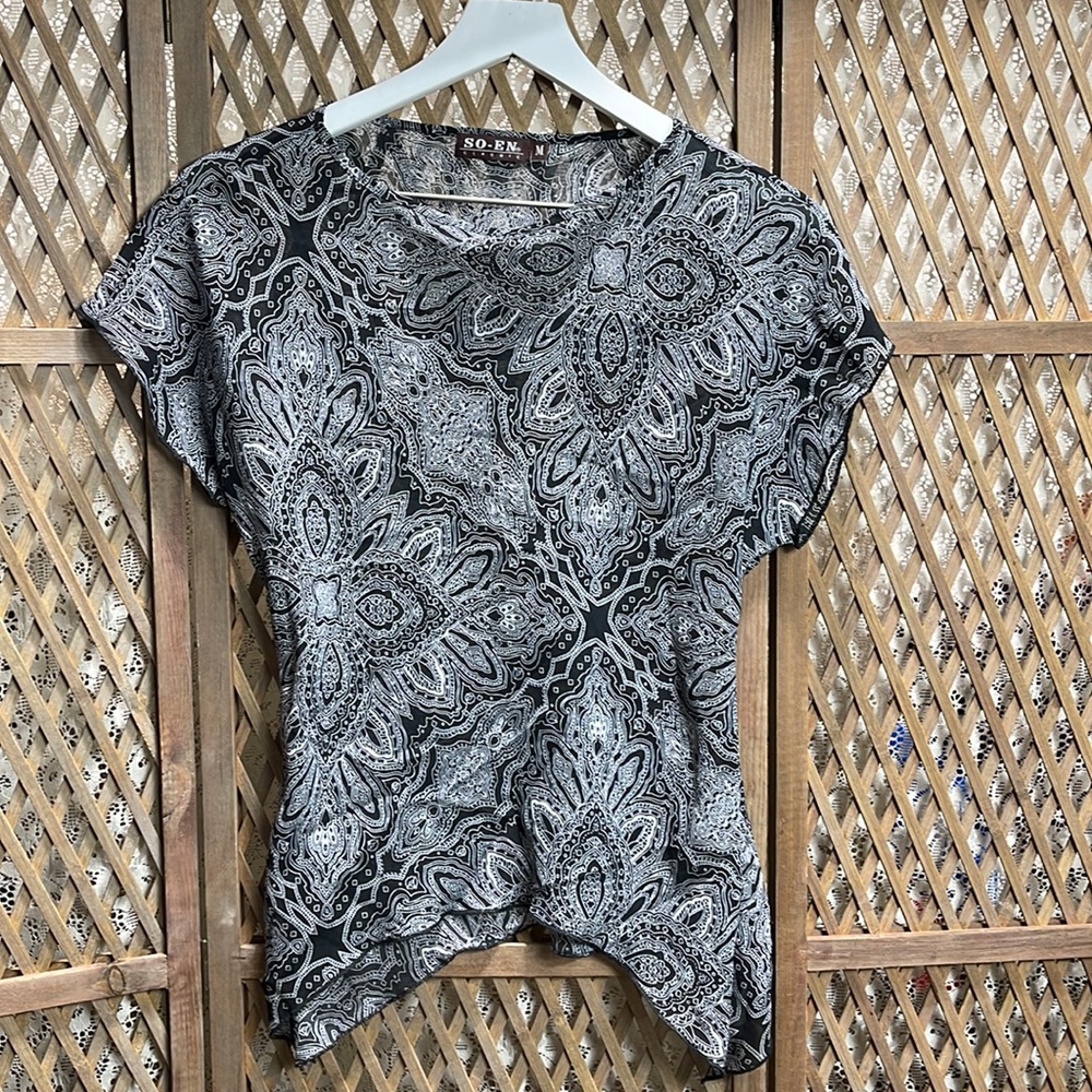 SO-EN Classic Blue & White Paisley Top